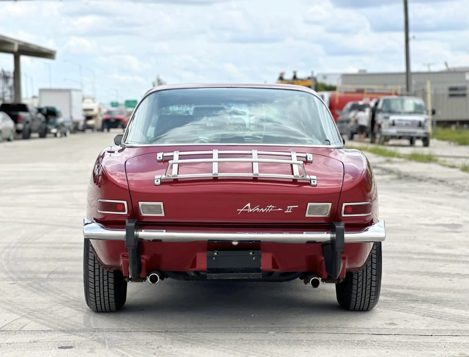 1982 Studebaker Avanti - Image 13 of 31