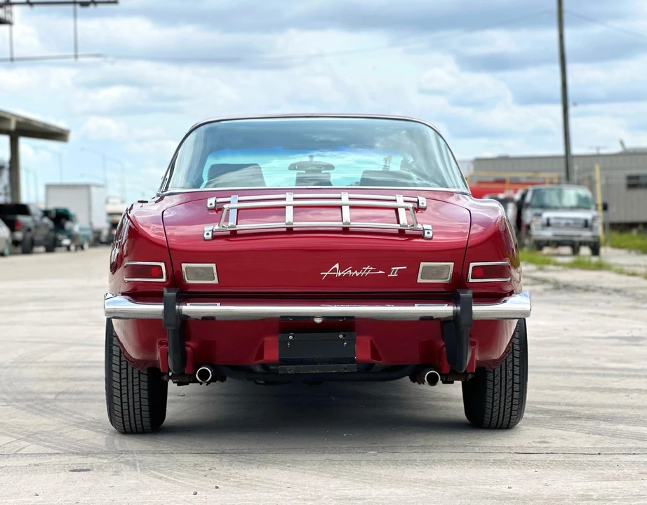 1982 Studebaker Avanti - Image 12 of 31