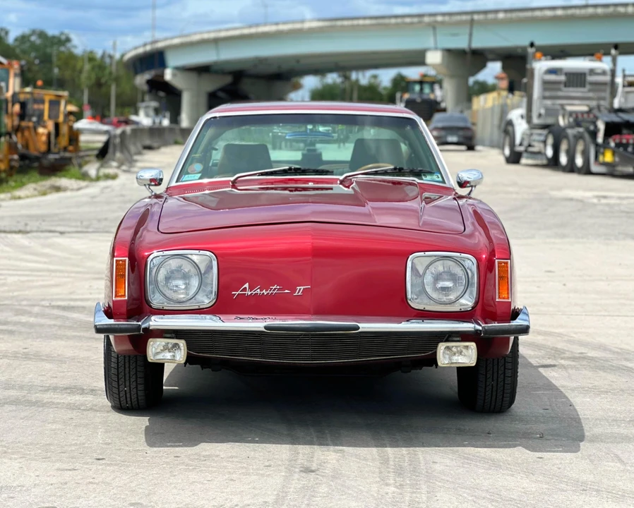 1982 Studebaker Avanti - Image 5 of 31