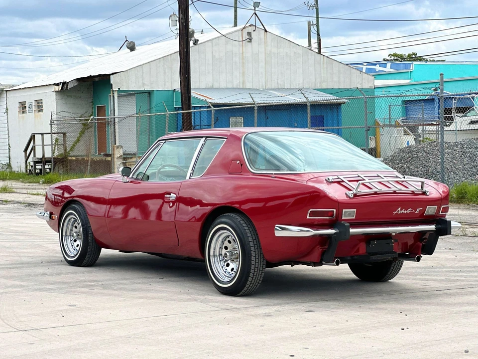 1982 Studebaker Avanti - Image 10 of 31