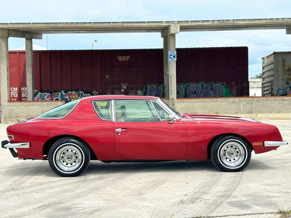 1982 Studebaker Avanti - Image 19 of 31