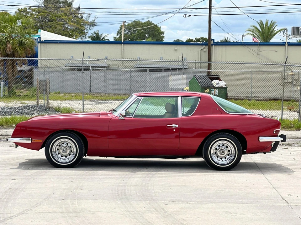 1982 Studebaker Avanti - Image 8 of 31