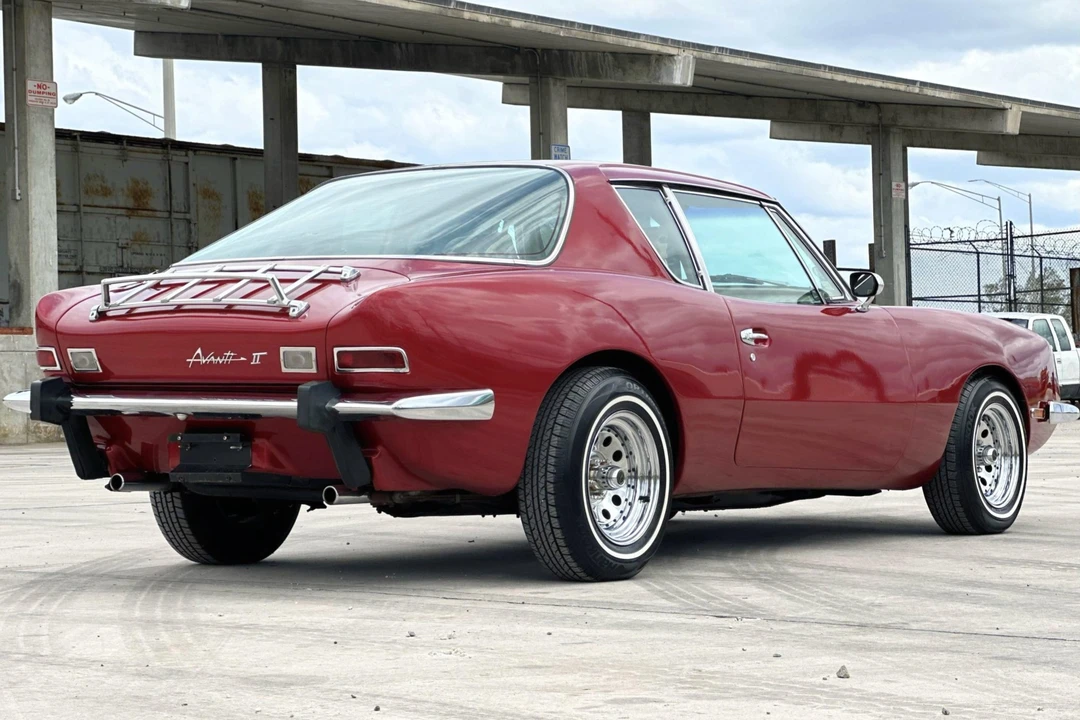 1982 Studebaker Avanti - Image 17 of 31