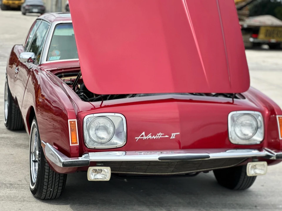 1982 Studebaker Avanti - Image 22 of 31