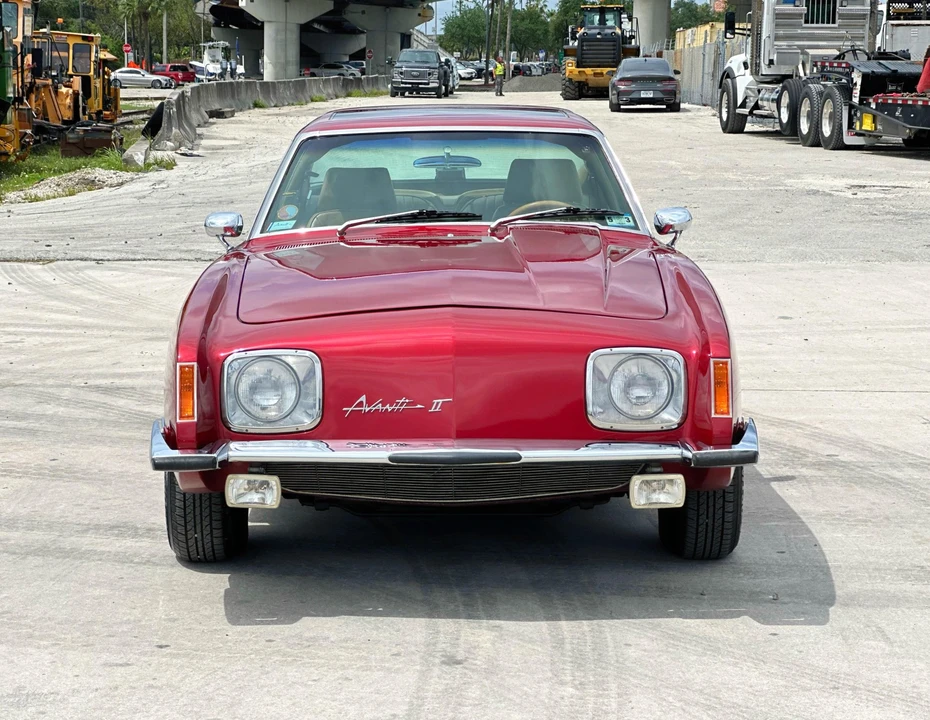 1982 Studebaker Avanti - Image 4 of 31