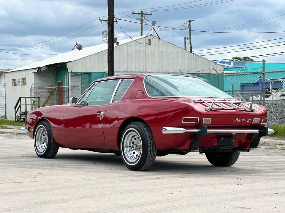 1982 Studebaker Avanti - Image 11 of 31