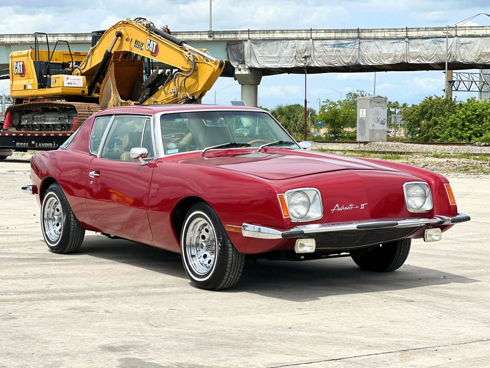 1982 Studebaker Avanti - Image 2 of 31