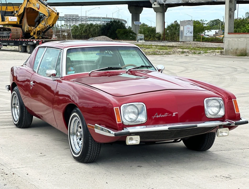 1982 Studebaker Avanti - Image 3 of 31