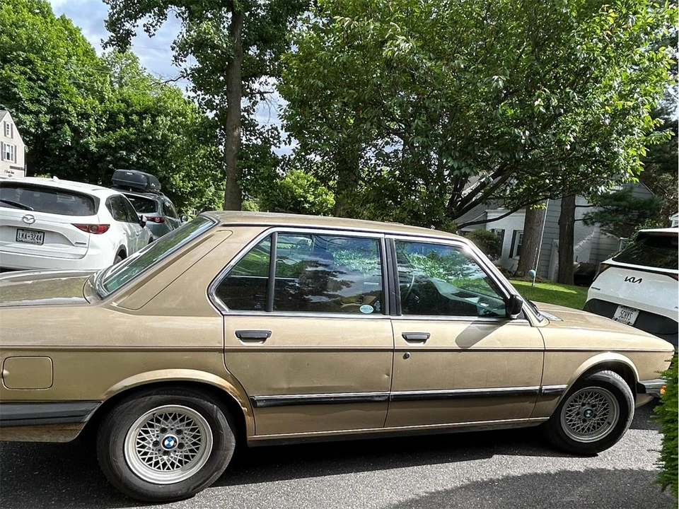 1982 BMW E28 5 Series - Image 3 of 16