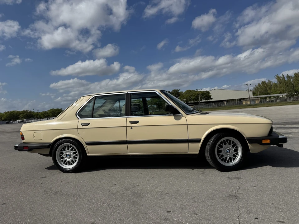 1982 BMW E28 5 Series - Image 15 of 31