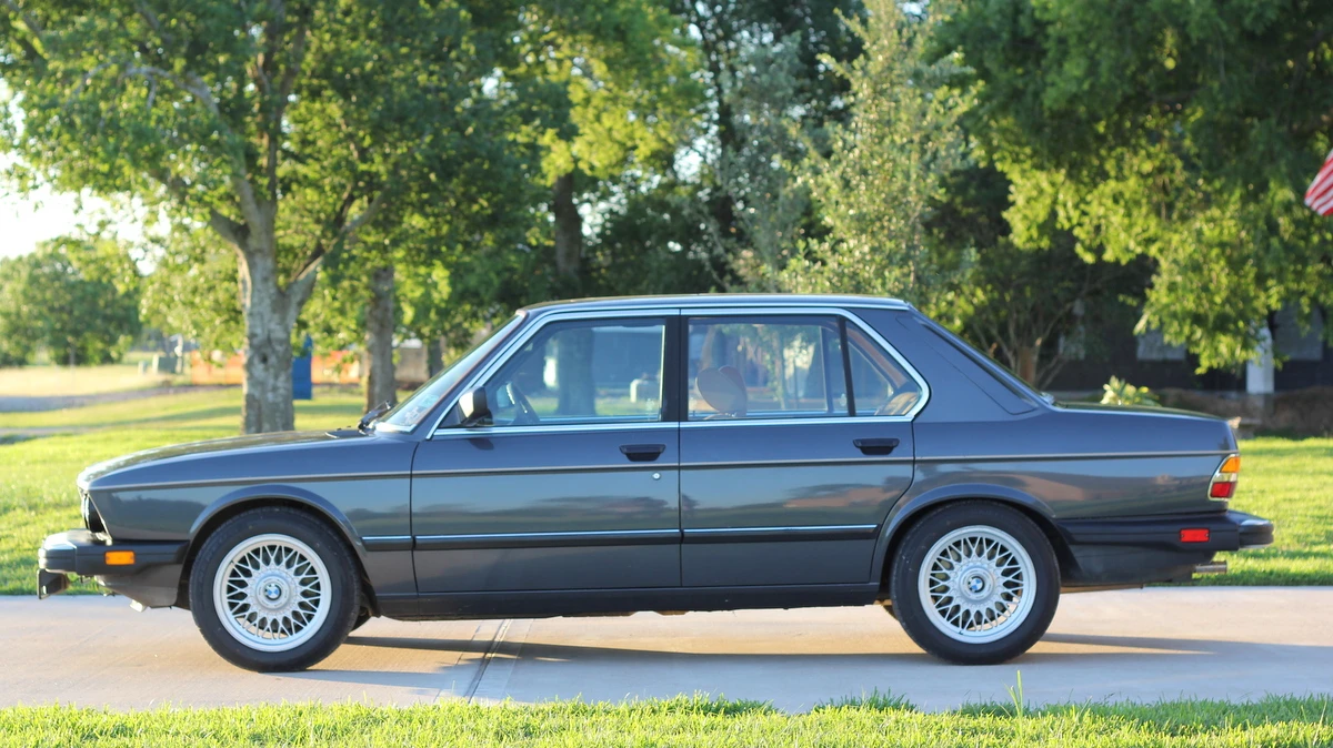 1982 BMW E28 5 Series - Image 2 of 31