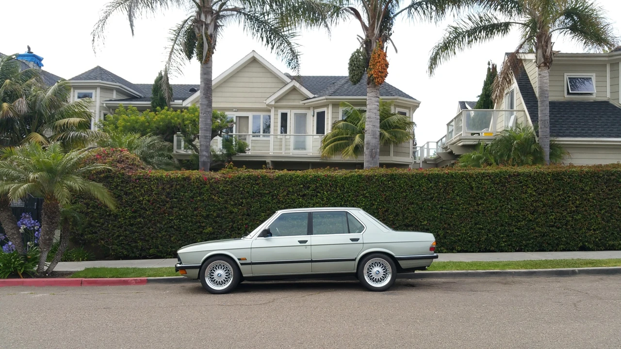 1982 BMW E28 5 Series - Image 2 of 31