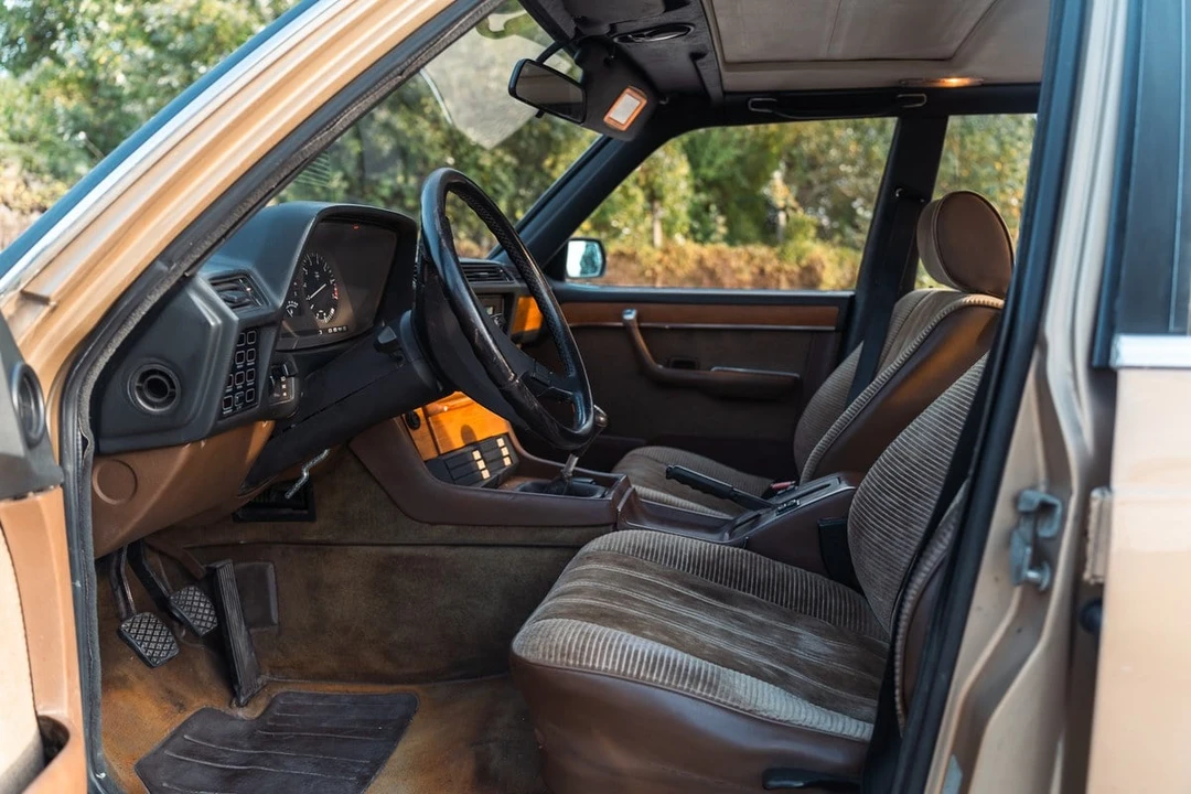 1982 BMW E23 7 Series - Image 21 of 30