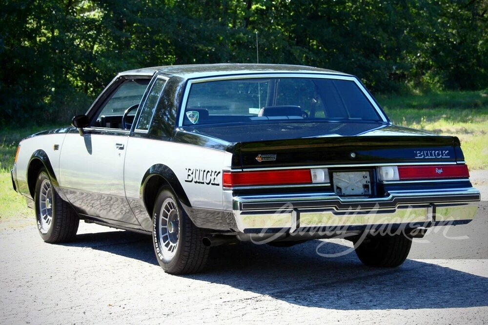 1982 Buick Grand National - Image 22 of 23
