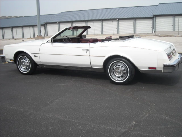 1982 Buick Riviera 4th-7th Gen - Image 4 of 4