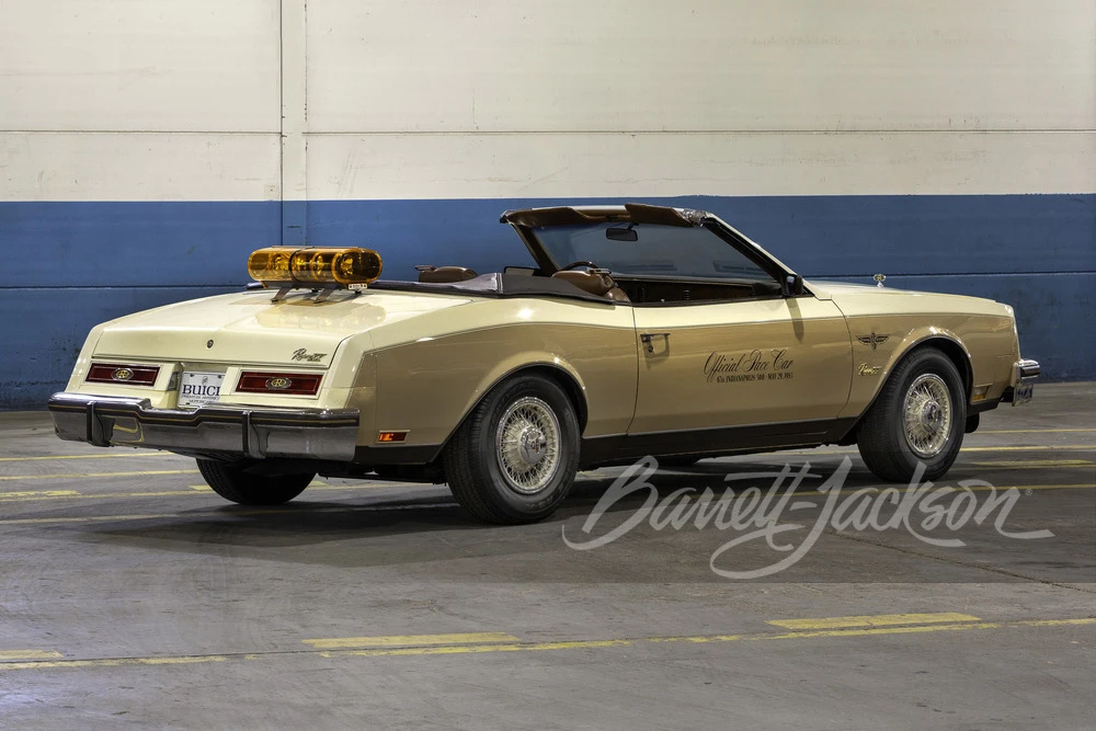 1982 Buick Riviera 4th-7th Gen - Image 2 of 4