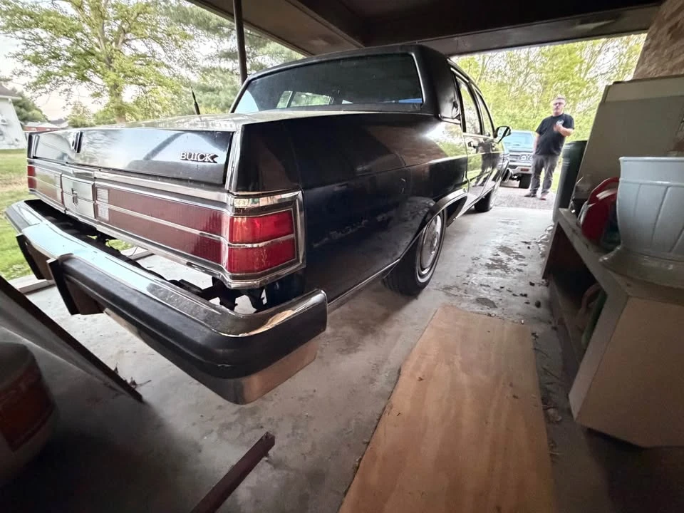 1982 Buick Electra - Image 2 of 11