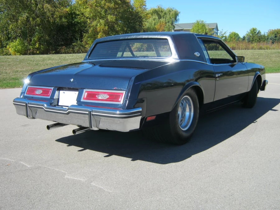 1982 Buick Riviera 4th-7th Gen - Image 2 of 6