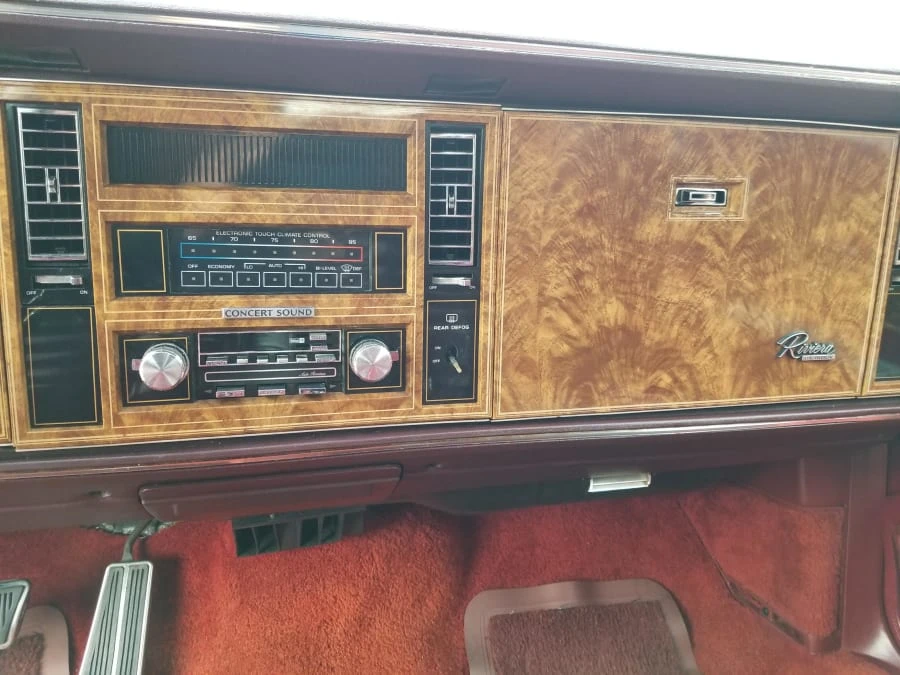 1982 Buick Riviera 4th-7th Gen - Image 6 of 9