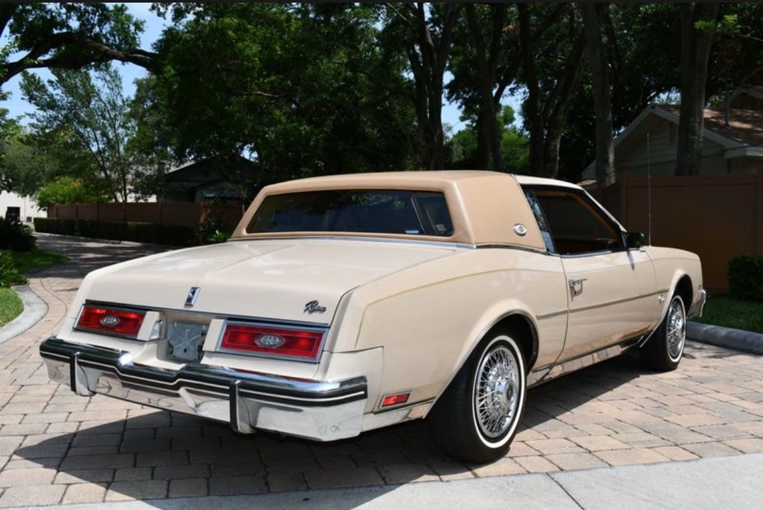 1982 Buick Riviera 4th-7th Gen - Image 2 of 16