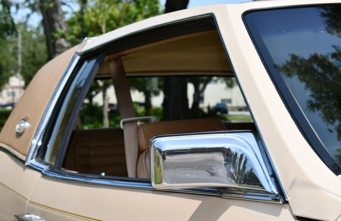1982 Buick Riviera 4th-7th Gen - Image 5 of 16