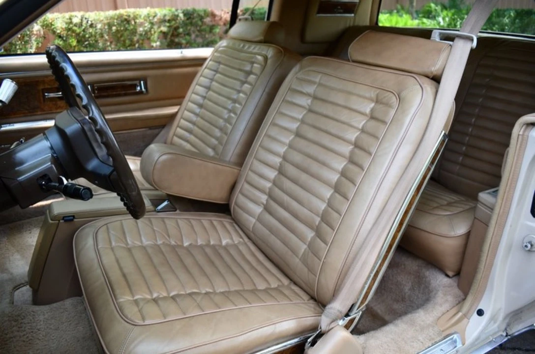 1982 Buick Riviera 4th-7th Gen - Image 8 of 16