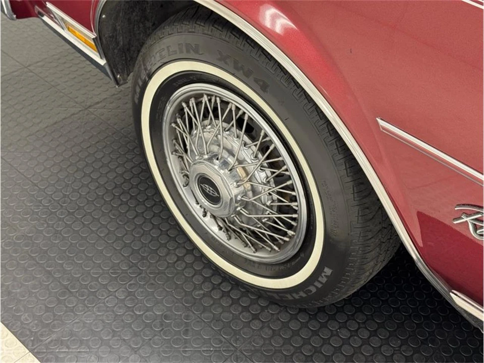 1982 Buick Riviera 4th-7th Gen - Image 14 of 31