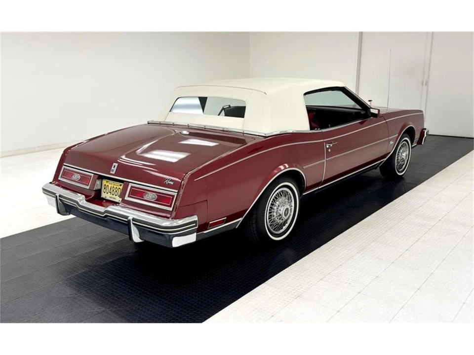 1982 Buick Riviera 4th-7th Gen - Image 8 of 31