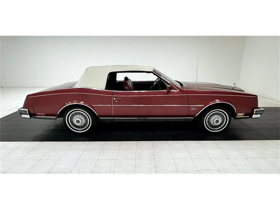 1982 Buick Riviera 4th-7th Gen - Image 9 of 31