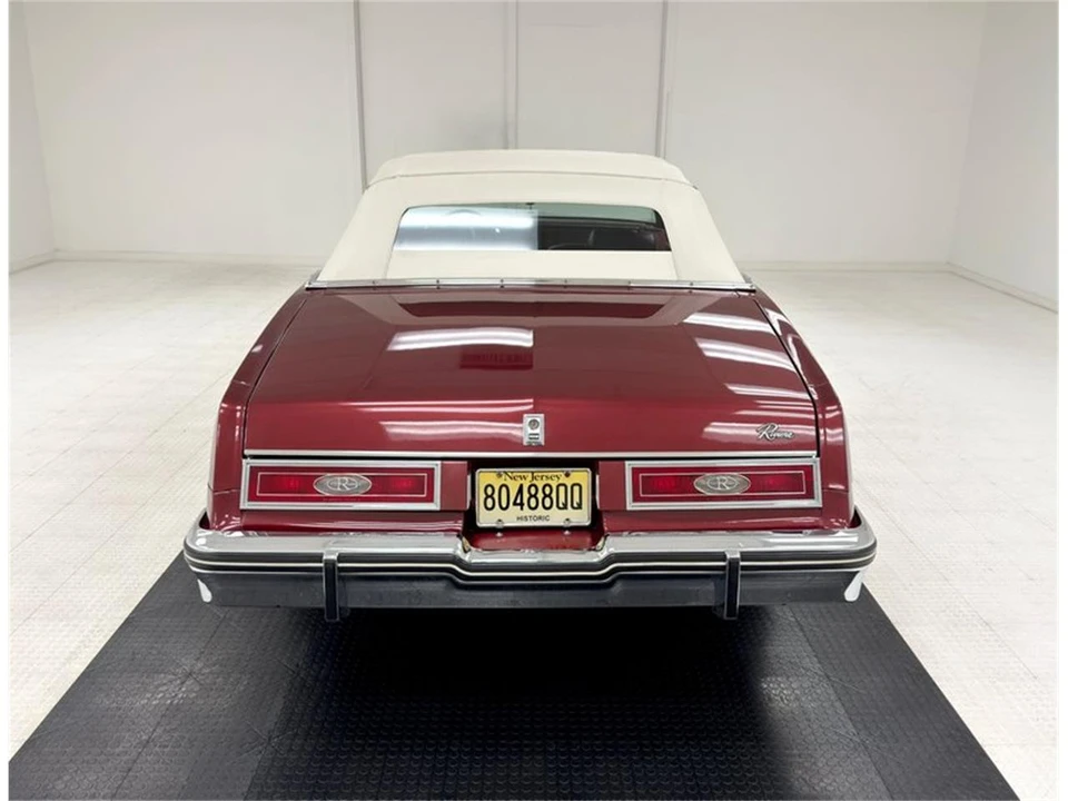 1982 Buick Riviera 4th-7th Gen - Image 7 of 31
