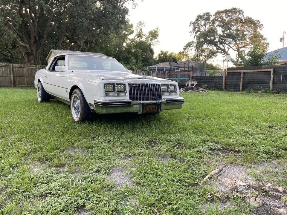 1982 Buick Riviera 4th-7th Gen - Image 3 of 26