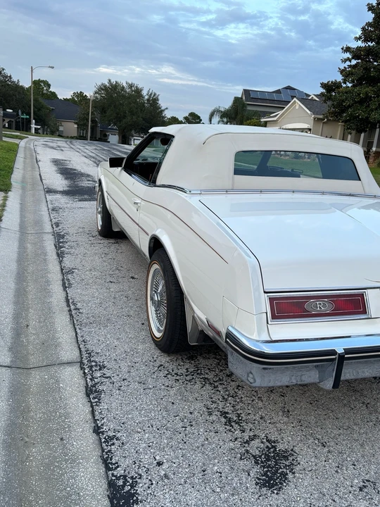 1982 Buick Riviera 4th-7th Gen - Image 10 of 26