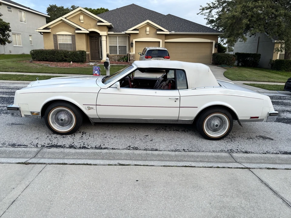 1982 Buick Riviera 4th-7th Gen - Image 11 of 26