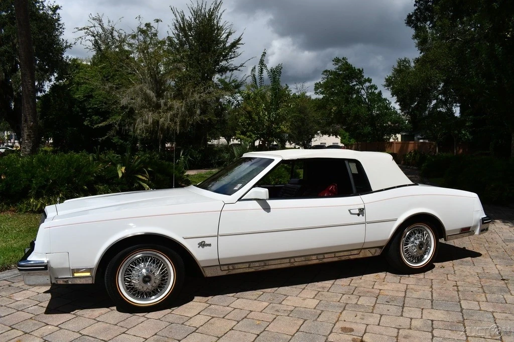 1982 Buick Riviera 4th-7th Gen - Image 3 of 21