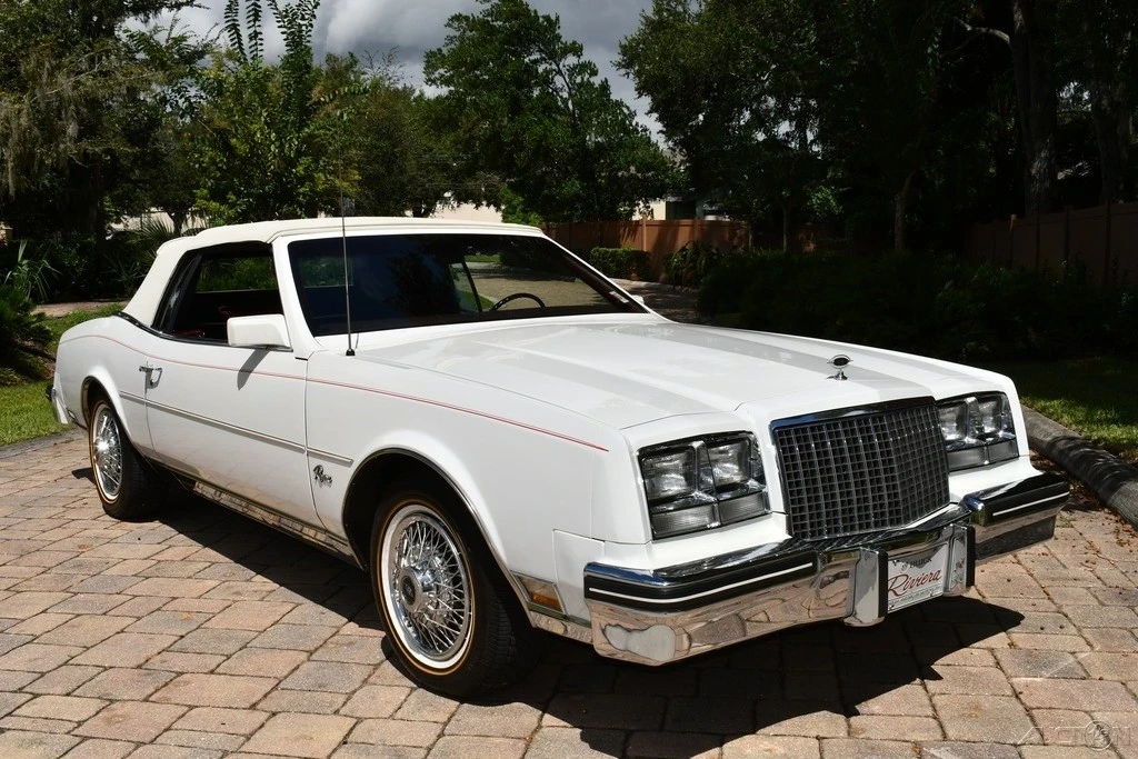 1982 Buick Riviera 4th-7th Gen - Image 2 of 21