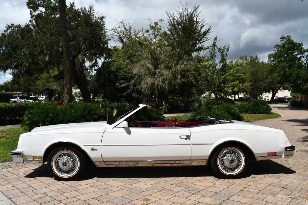 1982 Buick Riviera 4th-7th Gen - Image 10 of 21