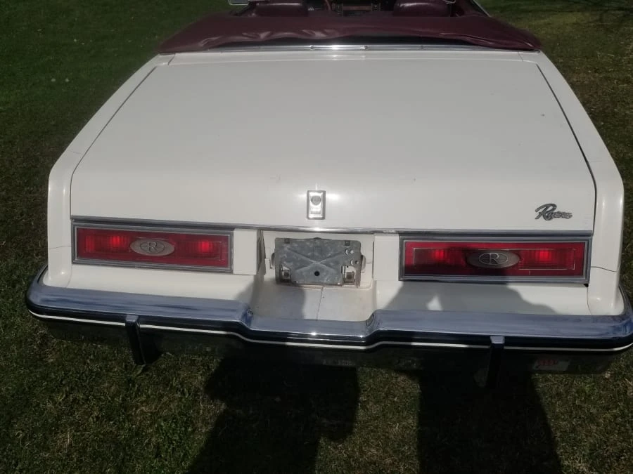 1982 Buick Riviera 4th-7th Gen - Image 9 of 9
