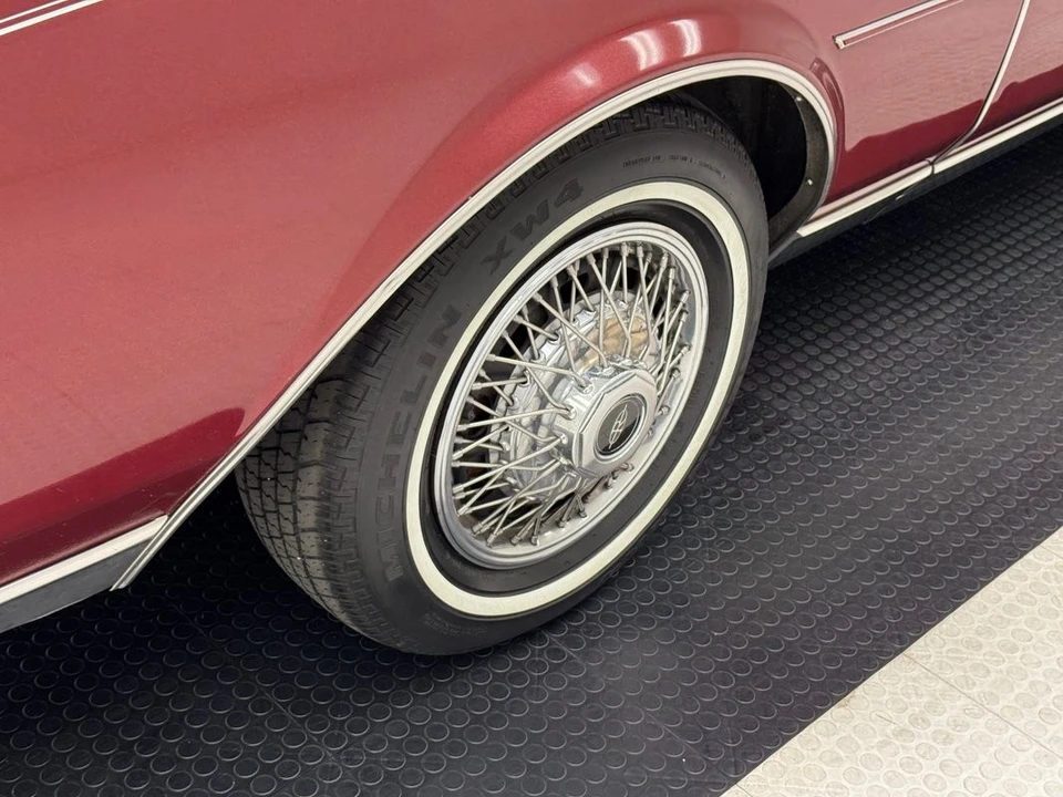 1982 Buick Riviera 4th-7th Gen - Image 22 of 31
