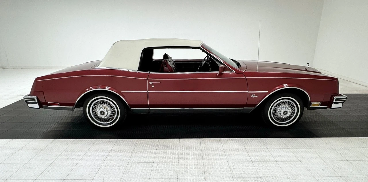 1982 Buick Riviera 4th-7th Gen - Image 9 of 12