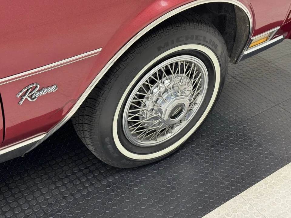 1982 Buick Riviera 4th-7th Gen - Image 24 of 31