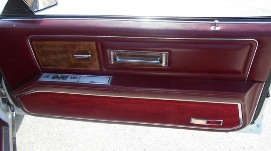 1982 Buick Riviera 4th-7th Gen - Image 8 of 12