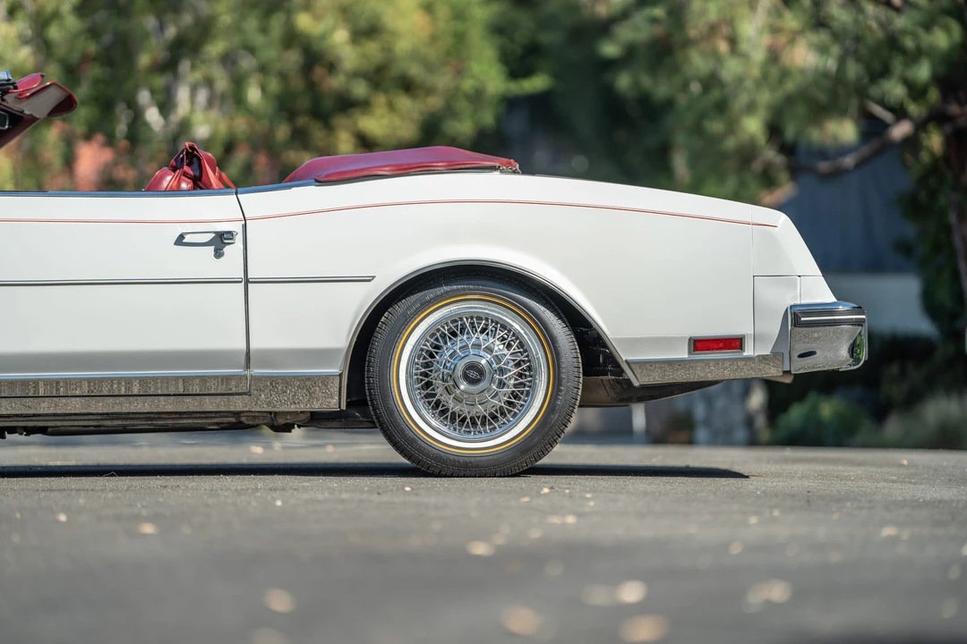 1982 Buick Riviera 4th-7th Gen - Image 24 of 31