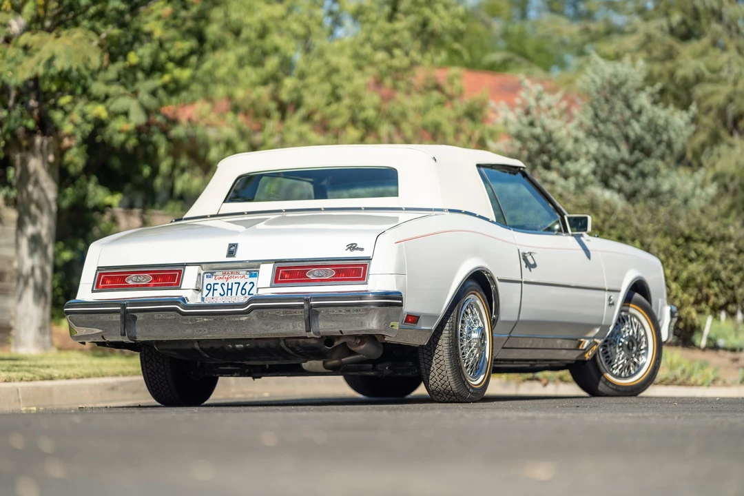 1982 Buick Riviera 4th-7th Gen - Image 14 of 31