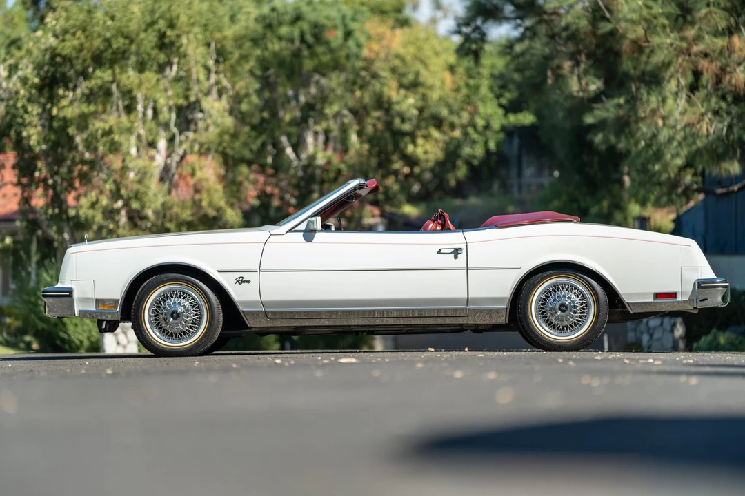 1982 Buick Riviera 4th-7th Gen - Image 9 of 31