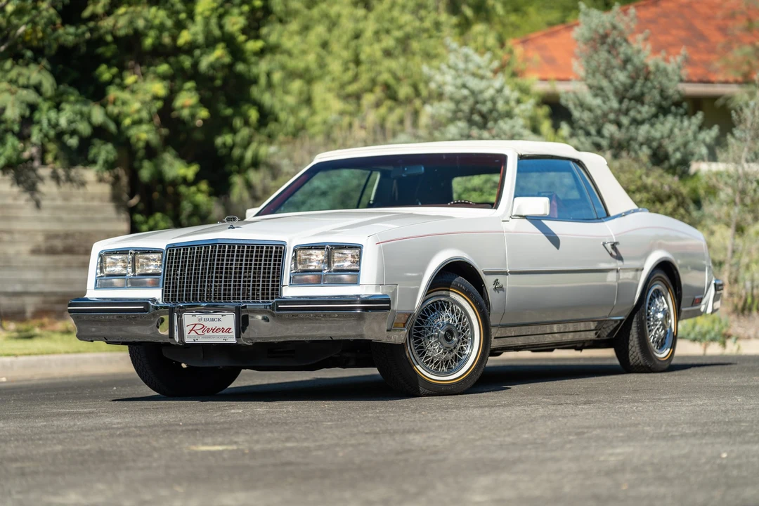 1982 Buick Riviera 4th-7th Gen - Image 10 of 31