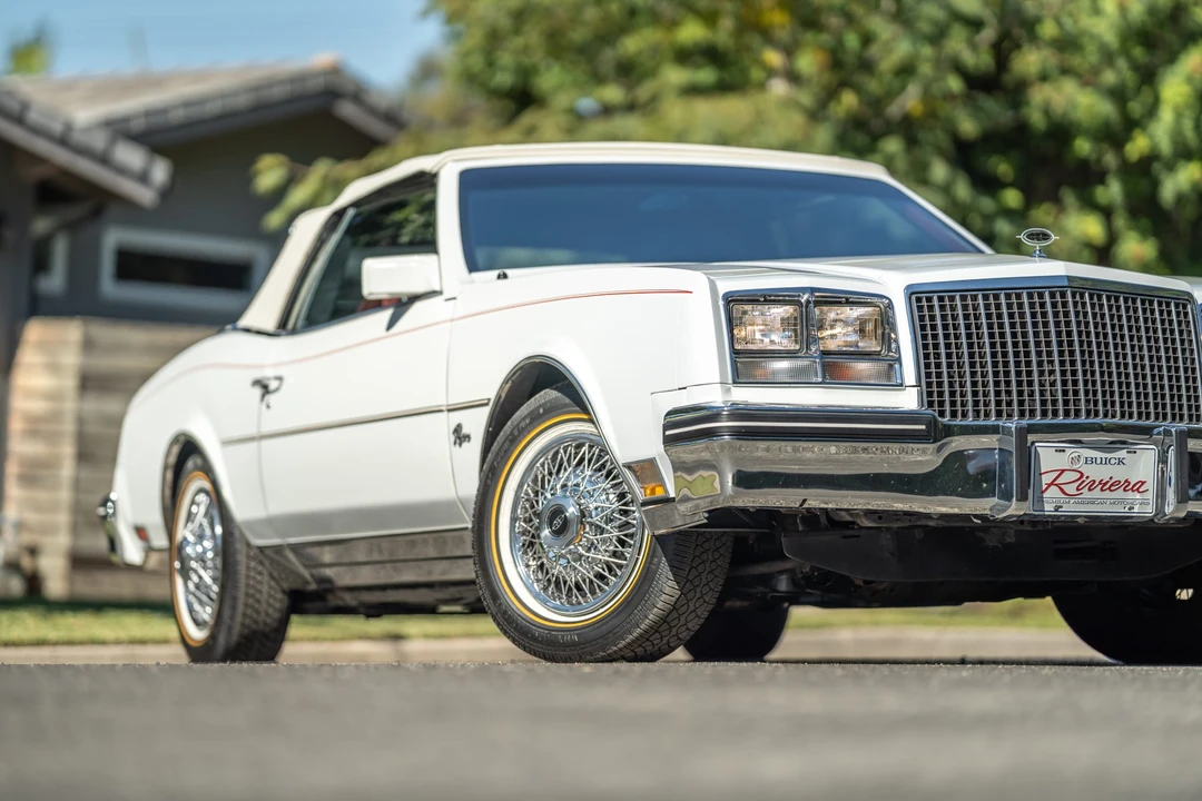 1982 Buick Riviera 4th-7th Gen - Image 18 of 31