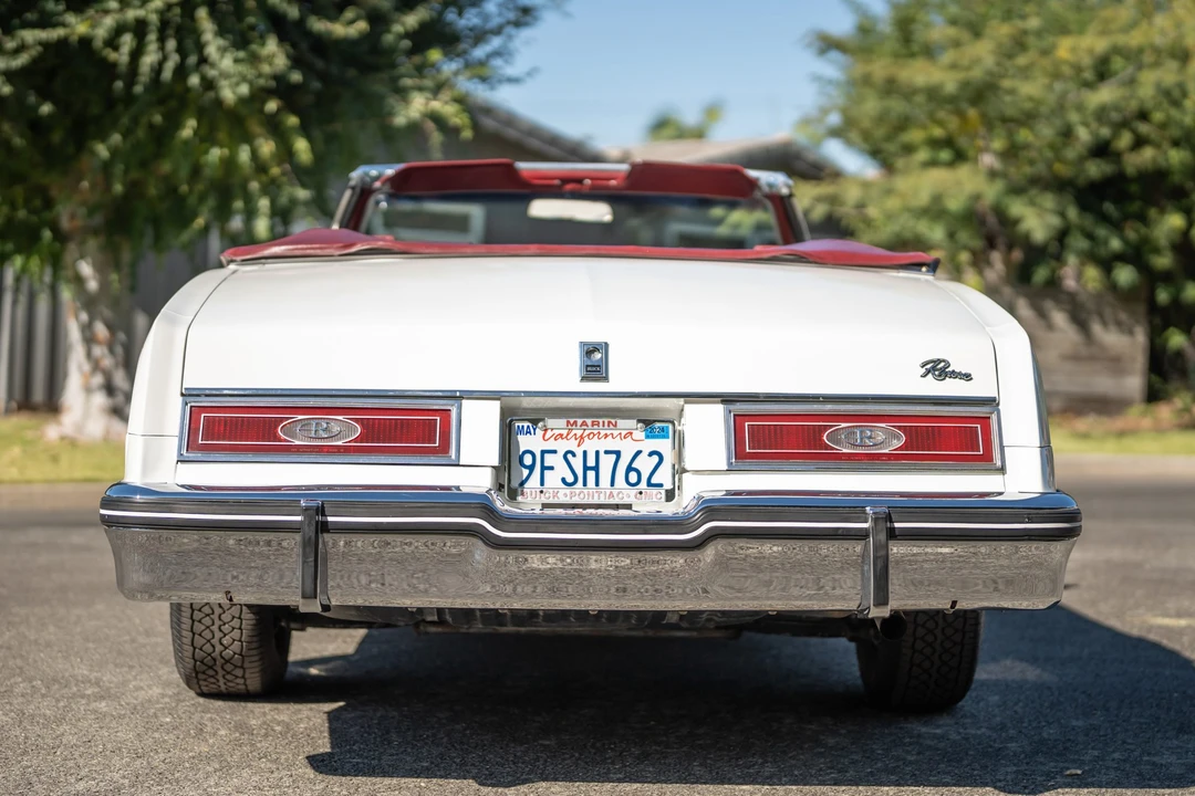 1982 Buick Riviera 4th-7th Gen - Image 7 of 31