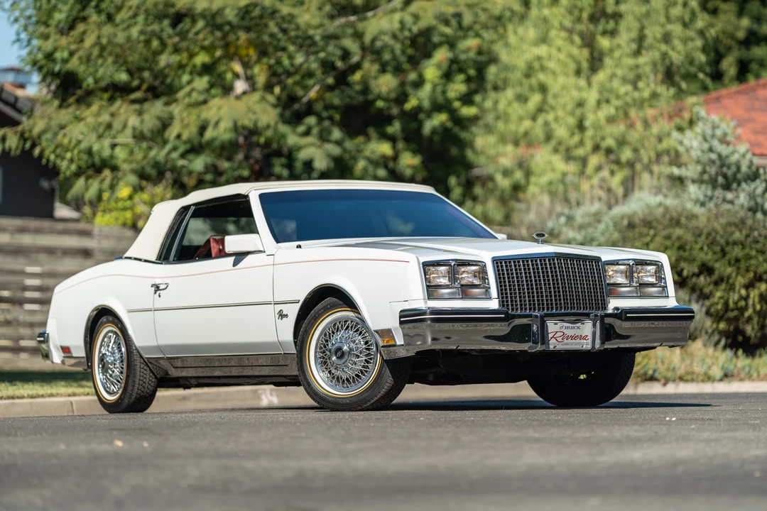 1982 Buick Riviera 4th-7th Gen - Image 12 of 31
