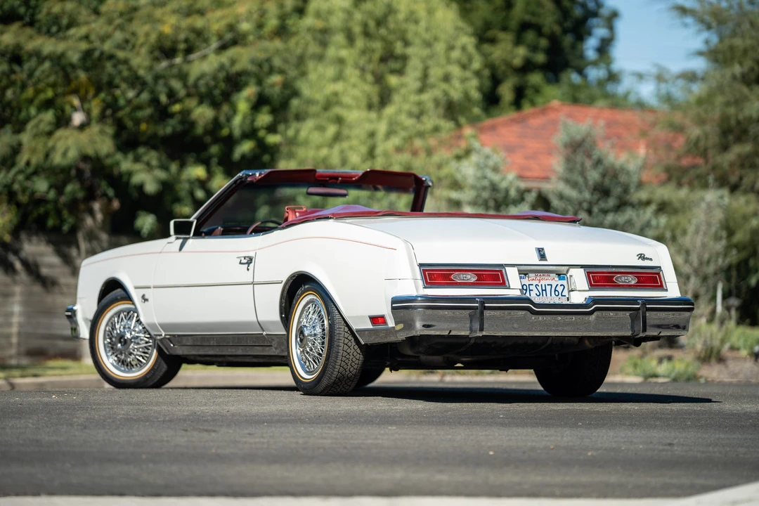 1982 Buick Riviera 4th-7th Gen - Image 8 of 31