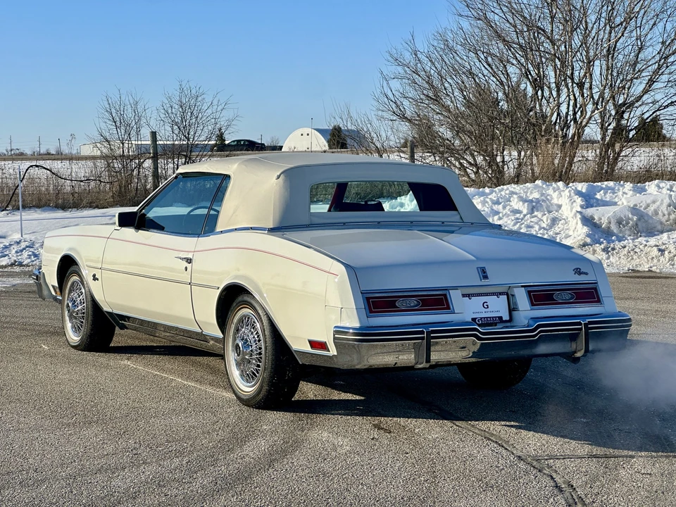 1982 Buick Riviera 4th-7th Gen - Image 11 of 31
